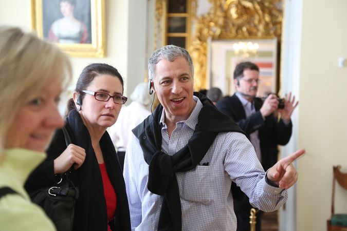 Leslie Burns (center), Robert Kohl