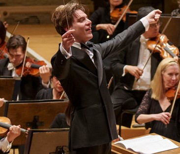 Mäkelä Conducts Mahler 9