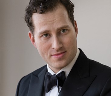 Brahms, Strauss & Ravel La valse