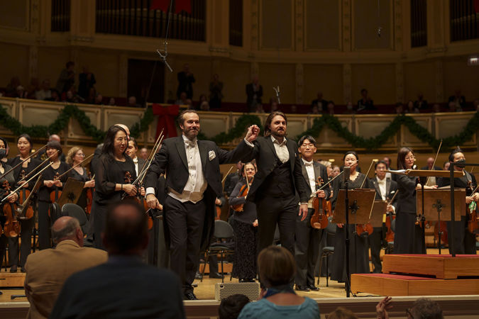 the performers take a bow