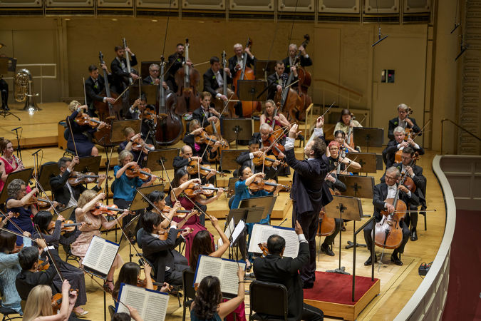 Guest conductor Nikolaj Szeps-Znaider leading the Chicago Symphony Orchestra