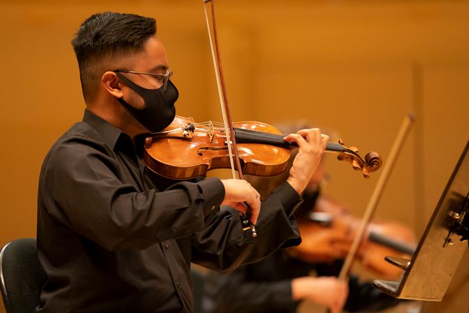 Civic Orchestra of Chicago member and CMPI mentor Brent Taghap