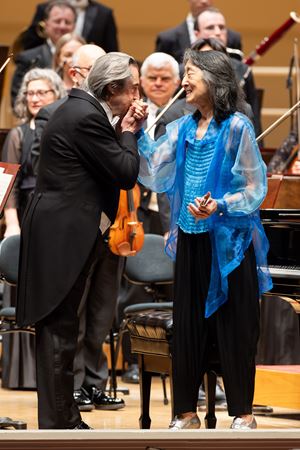 conductor greeting pianist