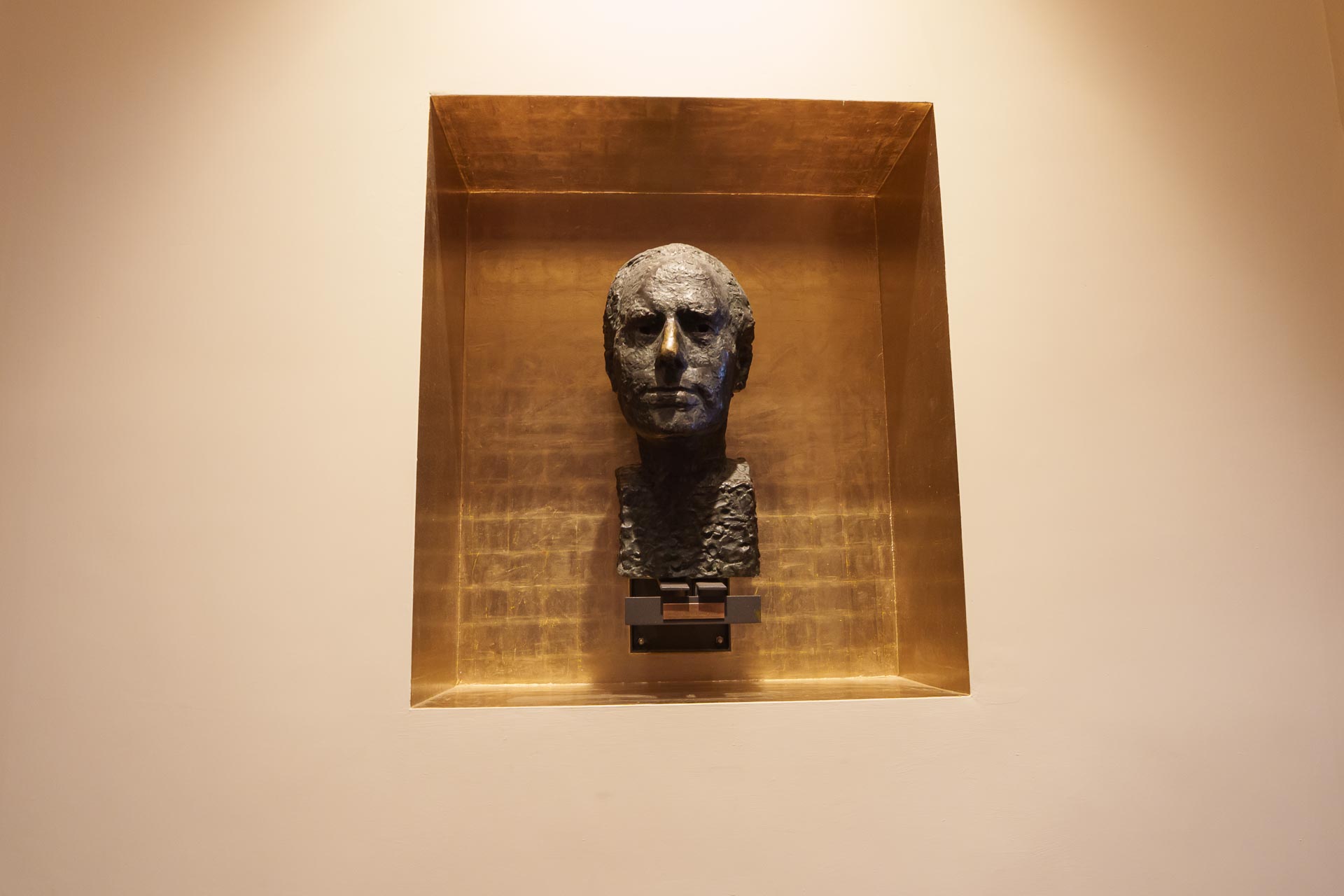 At Mahler Festival, CSO and Jaap van Zweden are praised as a class