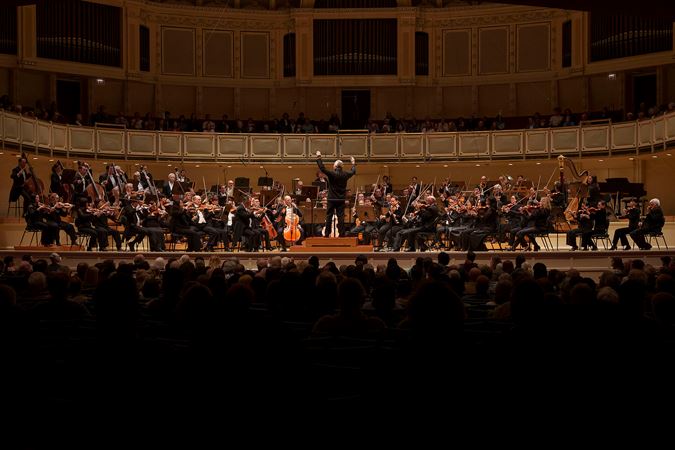 Wide shot of the CSO and conductor Sir Mark Elder