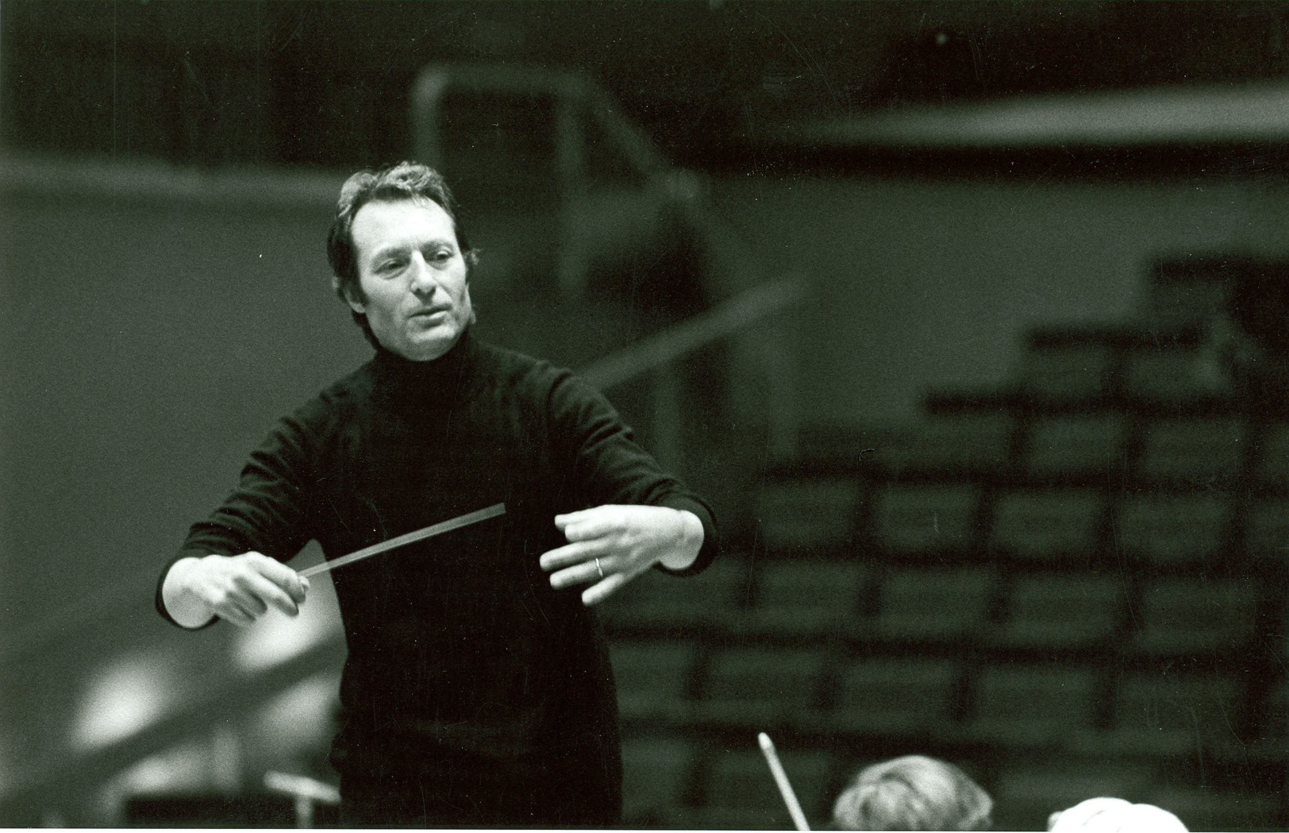 Giulini Conducts Mahler 9 | Chicago Symphony Orchestra