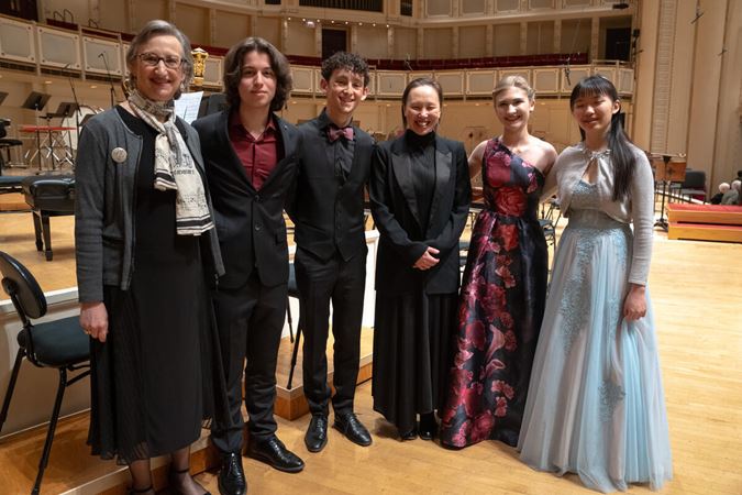 YAC Finalists with Lisa Flynn and Naomi Woo