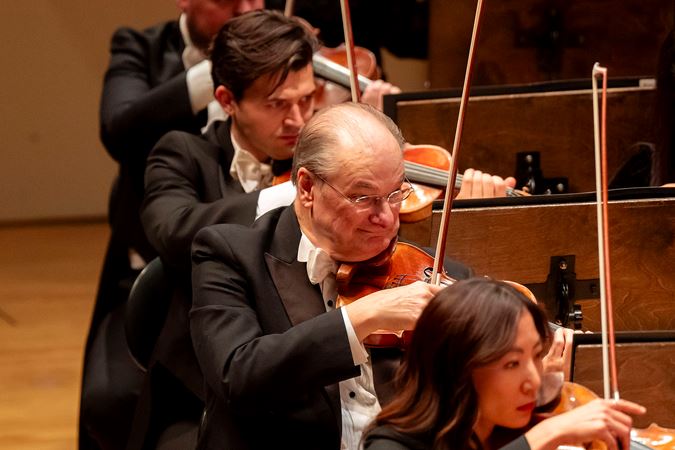 first violins pizzicato