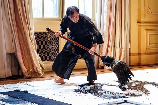 a live large brush demonstration with Hekiun Oda Sensei of the Japanese Culture Center