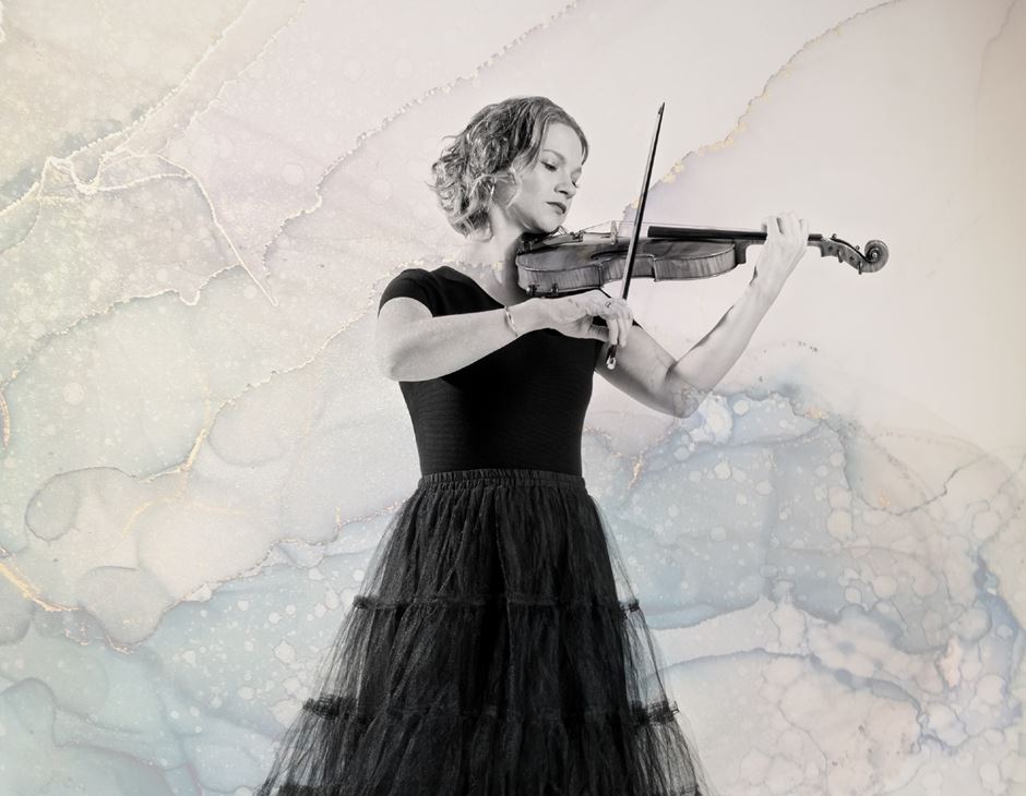 Hilary Hahn, Dvořák Violin Concerto & Tchaikovsky 5