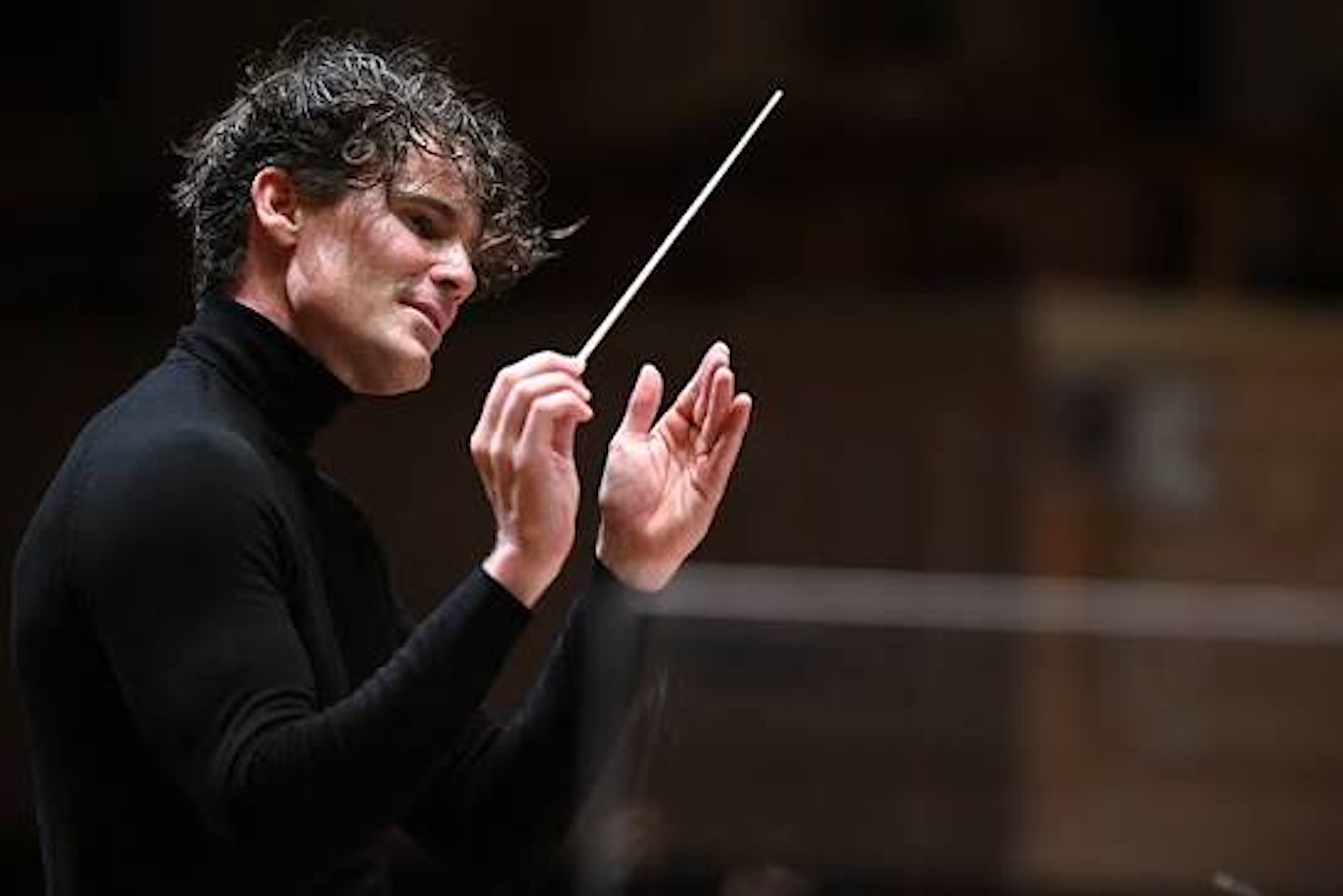 Conductor-composer-producer Steve Hackman