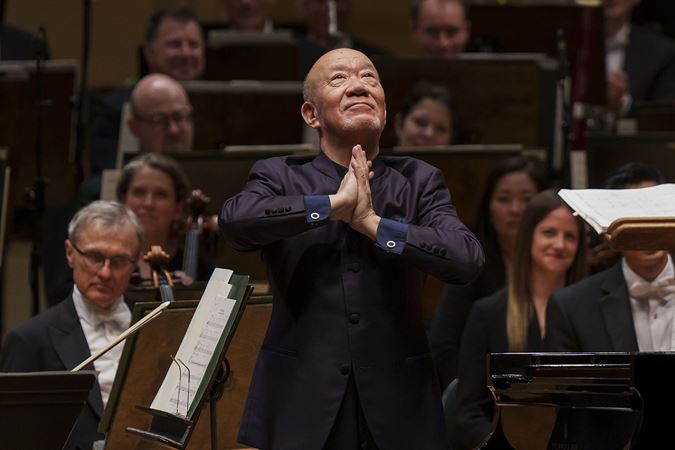 Hisaishi thanking audience