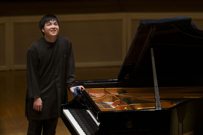 A bow shot of Japanese pianist Mao Fujita