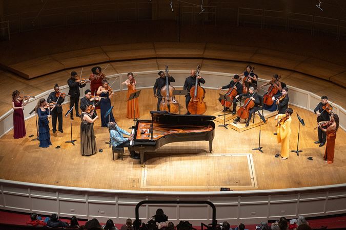 Sphinx Virtuosi, guest pianist Awadagin Pratt and guest violinist Jessie Montgomery perform Montgomery's piece Rounds