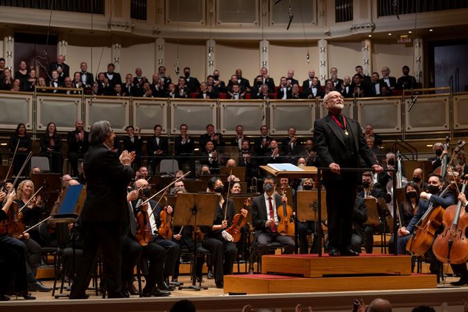 Duain Wolfe receives Theodore Thomas Medallion