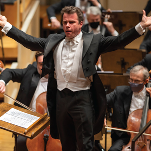 Hruša Conducts Mahler 9 