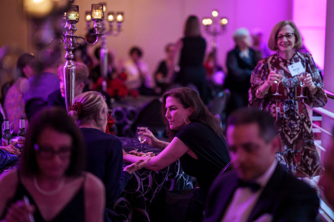 patrons dining