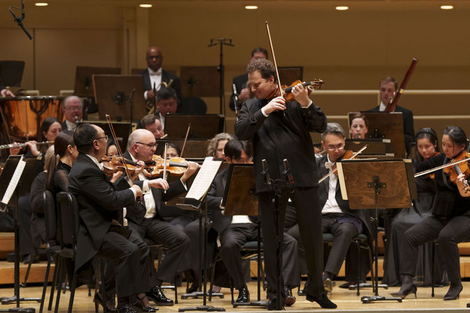 Nikolaj Szeps-Znaider playing and leading the Chicago Symphony Orchestra in Bruch's Violin Concerto No. 1