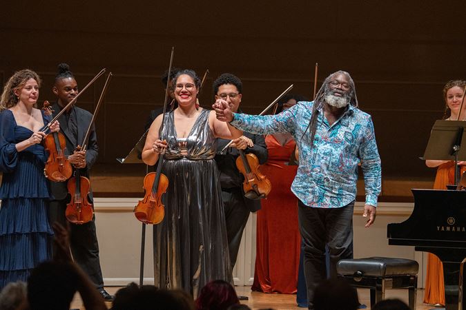 Jessie Montgomery and Awadagin Pratt take a bow together