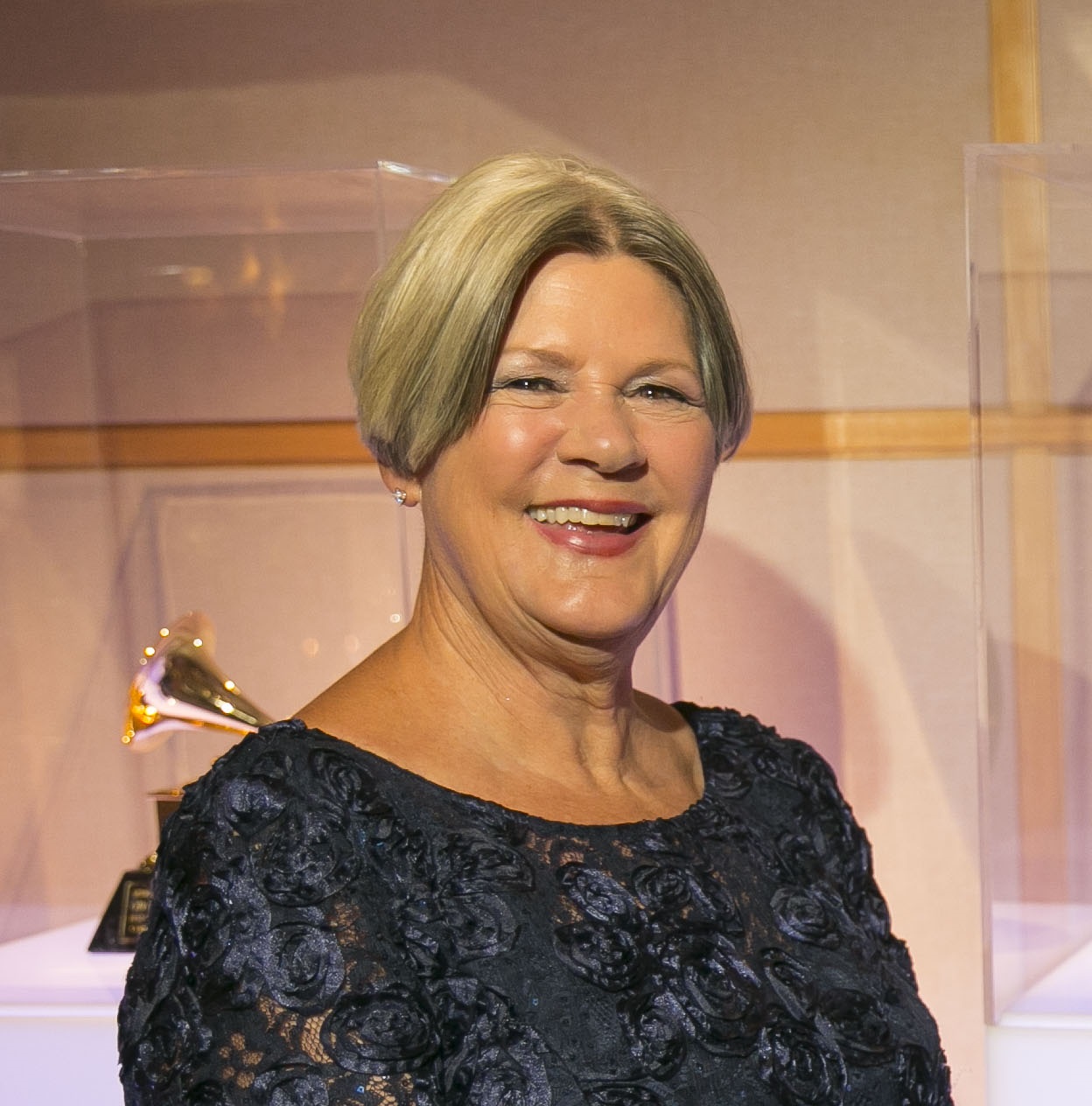 Linda Wolfe portrait