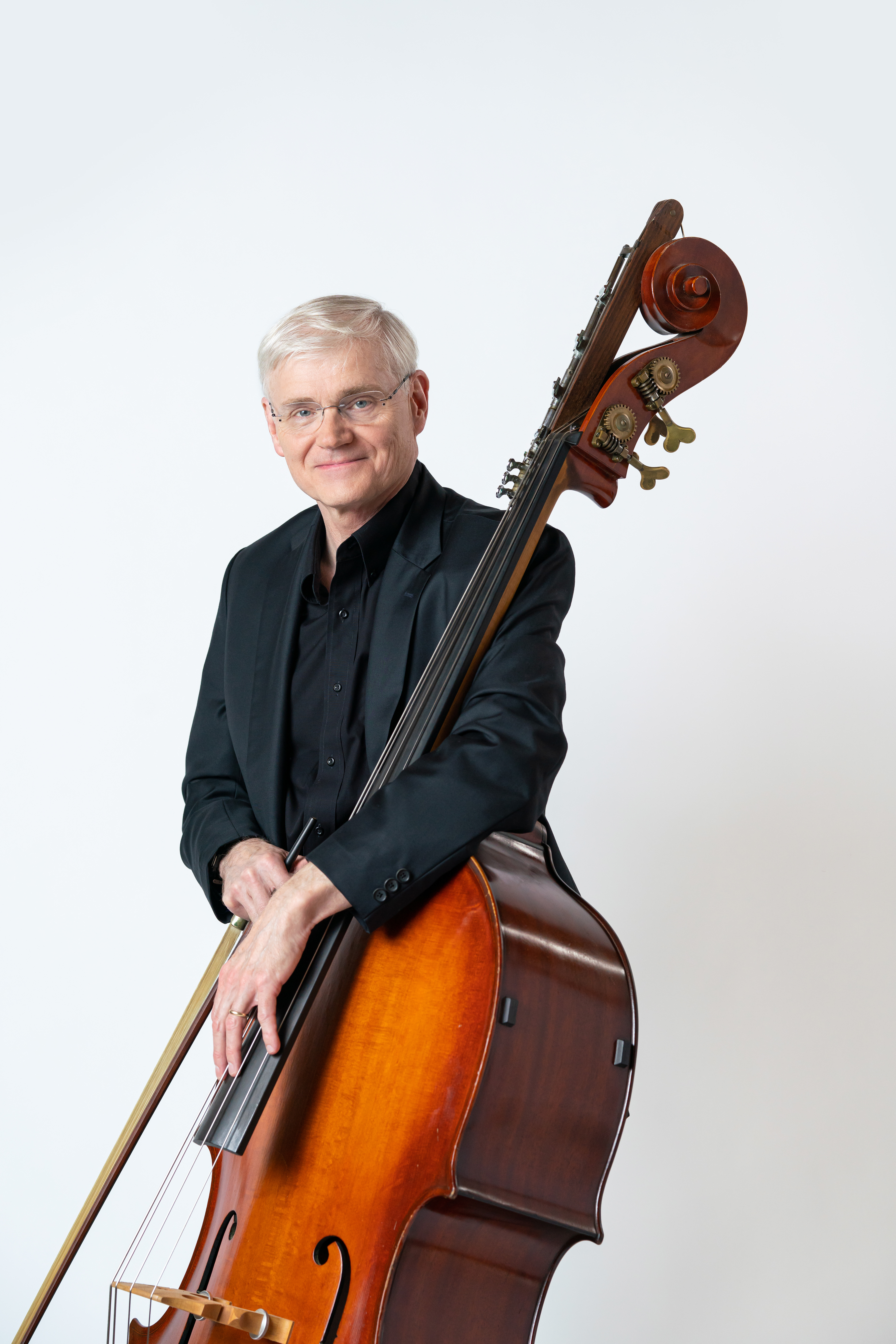 Stephen Lester bass (2021)