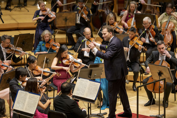 Nikolaj Szeps-Znaider leading the CSO on stage